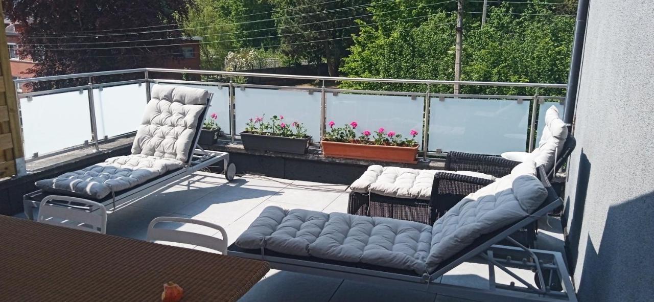 Liege 4420 Rue Jean Jaures 45 Grande Maison Joyeuse Avec Terrasse 30M2 Pour 8 Personnes Maximum Saint-Nicolas  Exterior foto